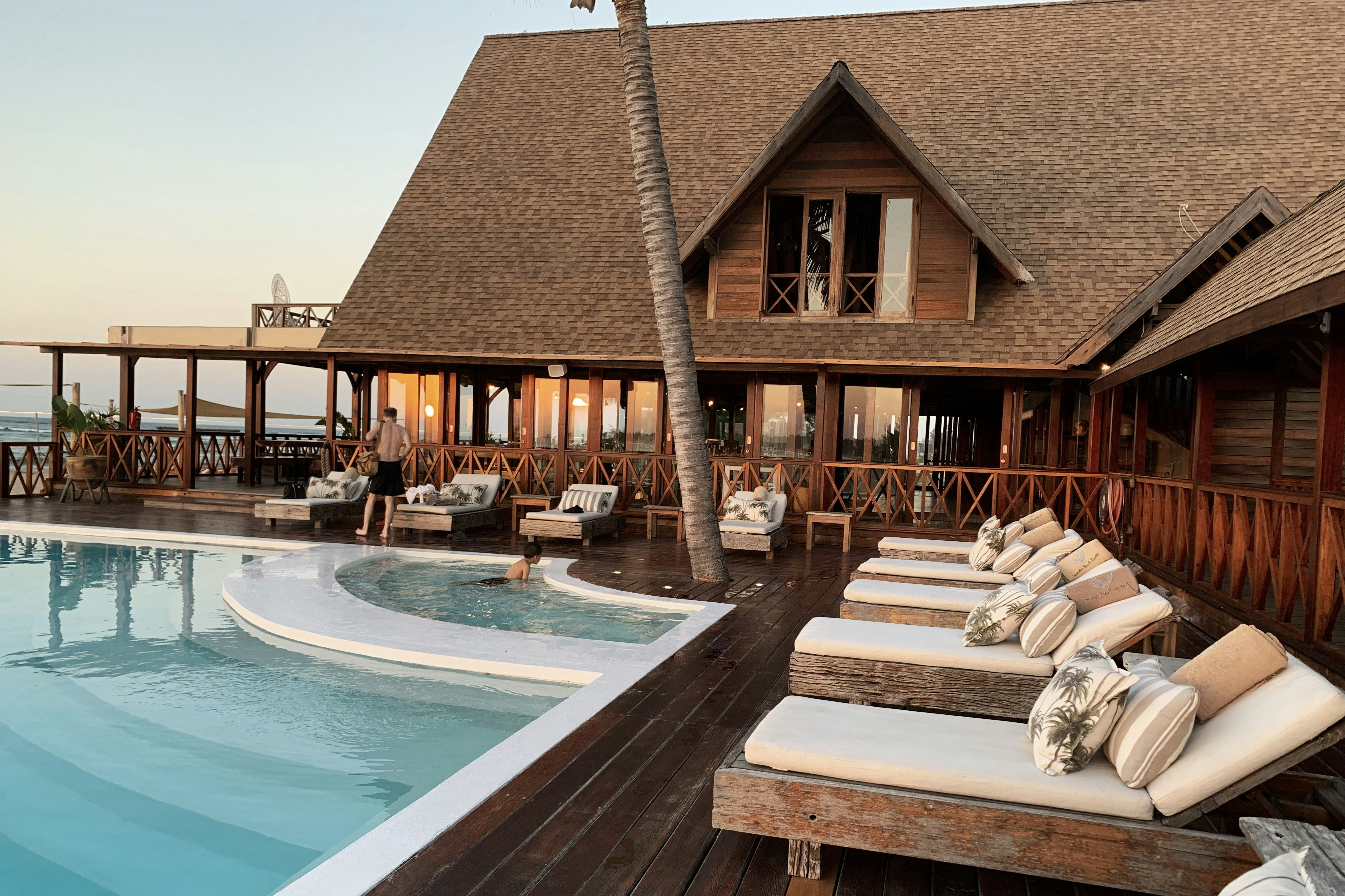 Luxury Lounge